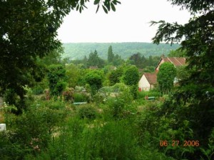 A beautiful stop on the way to Paris -- Giverny.  One brief glimpse of this town and you immediately see why Monet and other painters lived and worked here.